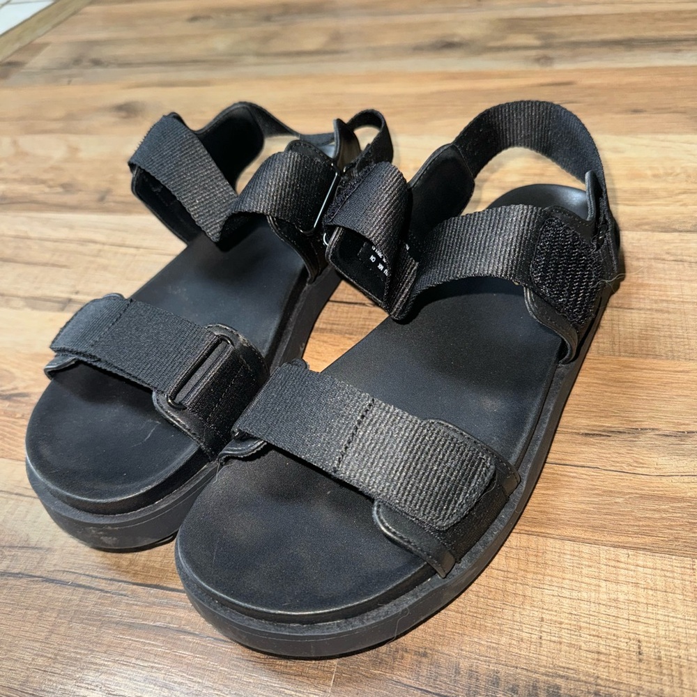 Aerie Platform Velcro Sandal
